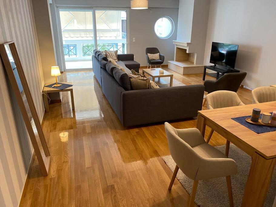 Classy 3Br With 2 Bathrooms Apartment In Marousi Athen Exterior foto