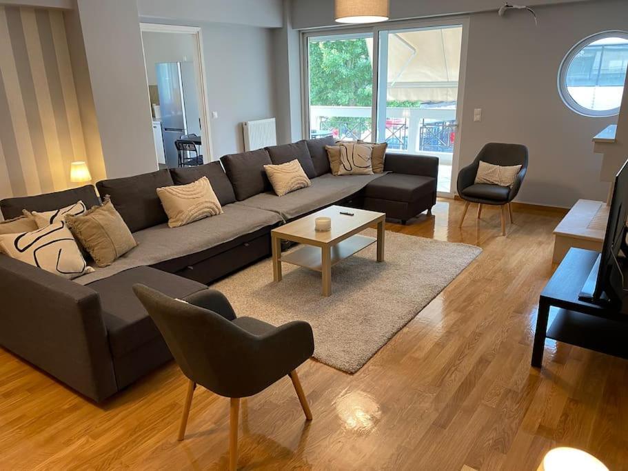 Classy 3Br With 2 Bathrooms Apartment In Marousi Athen Exterior foto