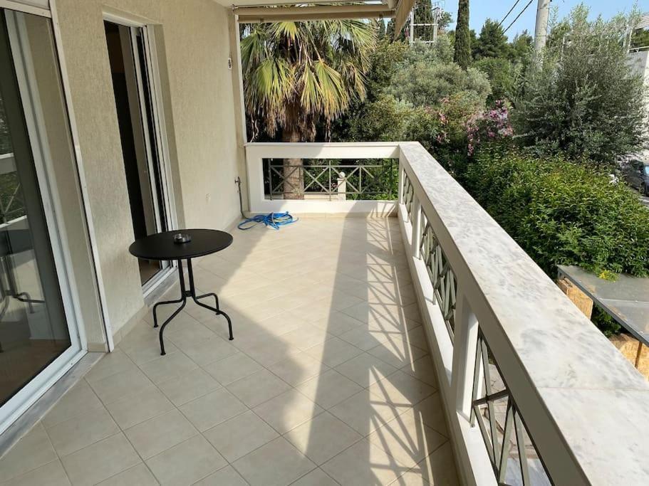 Classy 3Br With 2 Bathrooms Apartment In Marousi Athen Exterior foto