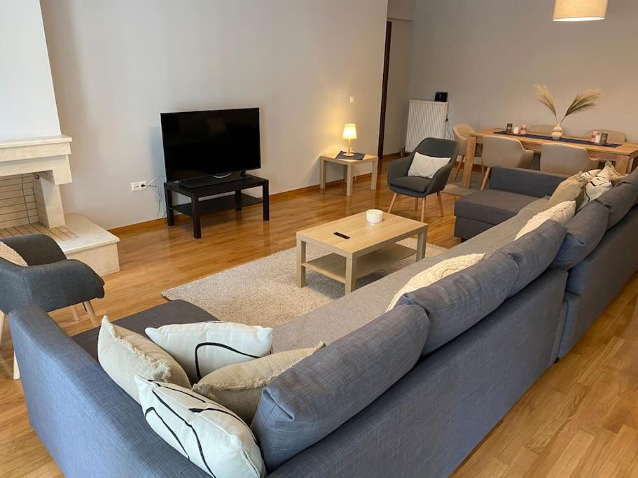 Classy 3Br With 2 Bathrooms Apartment In Marousi Athen Exterior foto