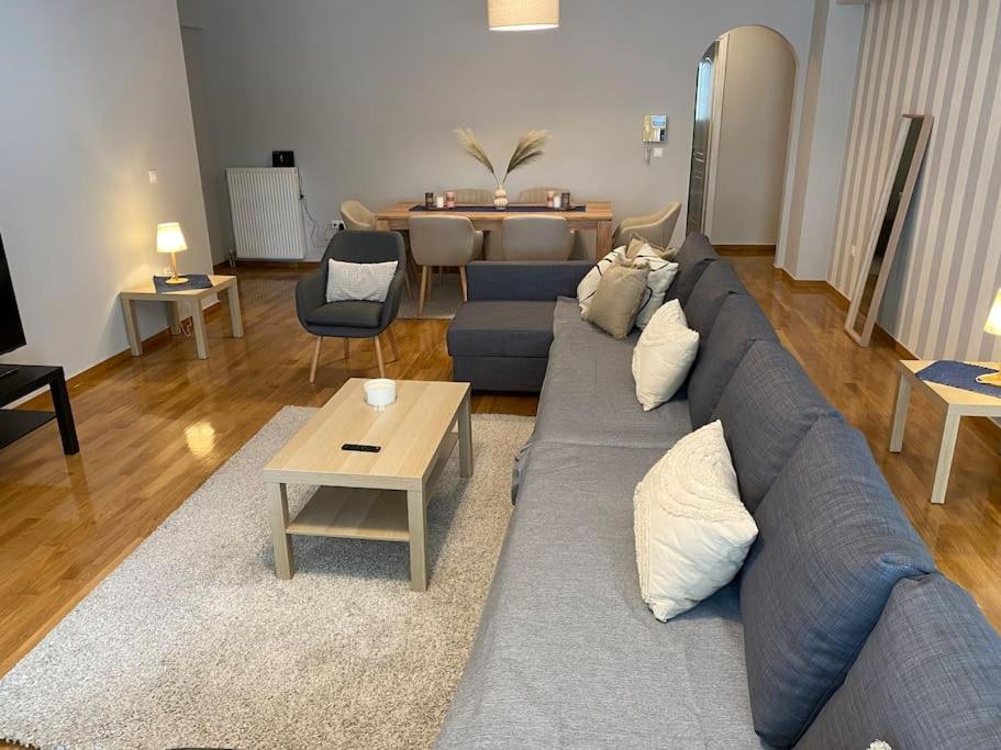 Classy 3Br With 2 Bathrooms Apartment In Marousi Athen Exterior foto
